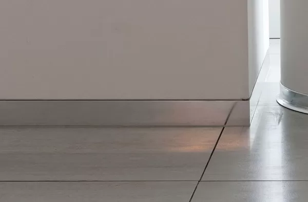 Metāla grīdlīstes Chanel